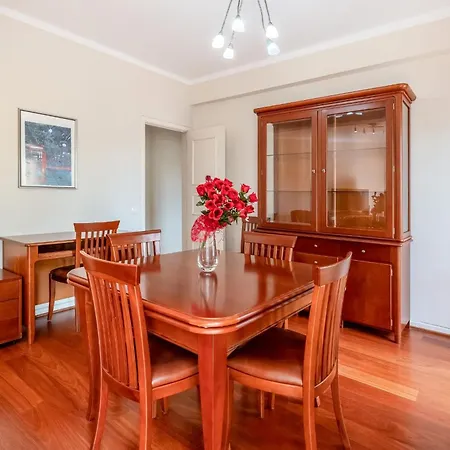 Cosy 2bdr Flat In Downtown By Lovelystay فارو